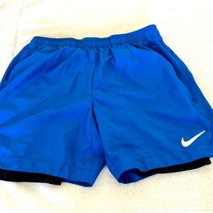 Nike  Dry-Fit shorts with liner size L